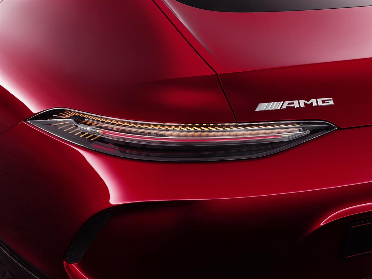 AMG Future Performance: Sportwagen-Marke präsentiert Hybrid-Showcar  - Mercedes-AMG GT Concept – Driving Performance der Zukunft 