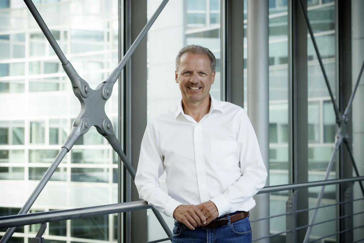 Volker Mornhinweg (59) geht nach 39 Jahren bei der Daimler AG zum 1. Mai 2019 in den Ruhestand. 