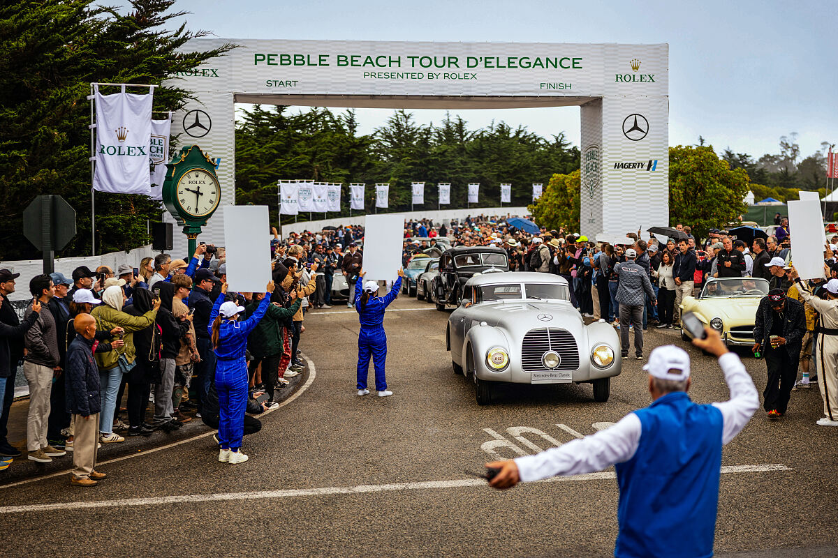 Ästhetik der Geschwindigkeit: Der Mercedes-Benz 540 K Stromlinienwagen (W 29, 1938) führte die Tour d’Elegance der Pebble Beach Automotive Week 2026 an. Foto: Jensen Larson.