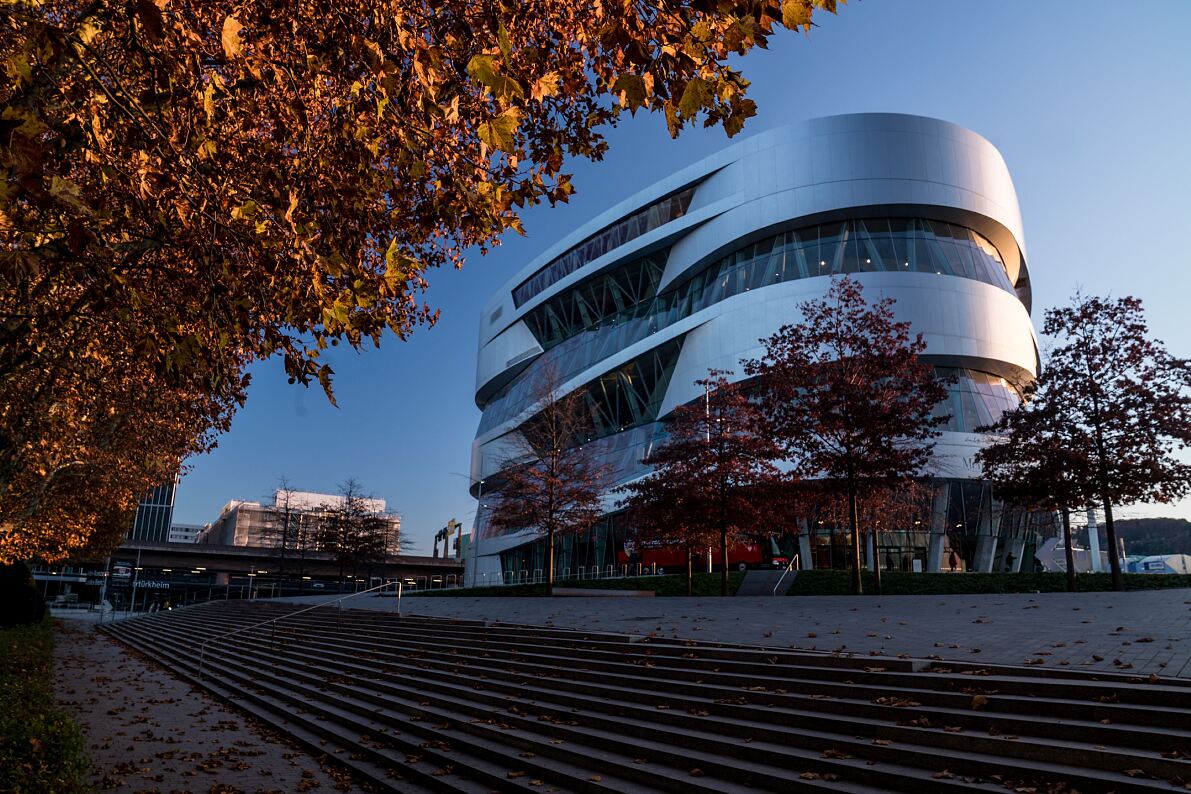 Mercedes-Benz Museum, Stuttgart. Außenaufnahme. (Originale Fotosignatur der Archive von Mercedes-Benz Classic: D579825)