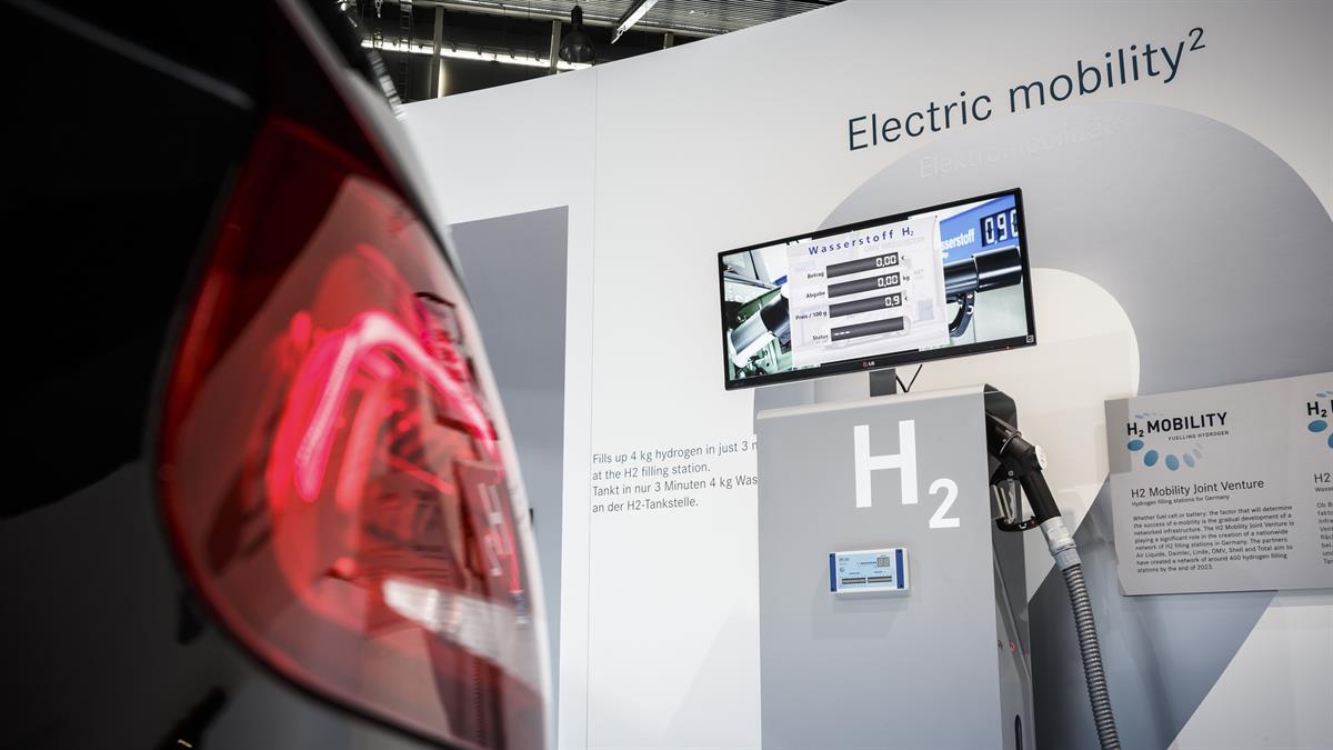 Daimler investiert massiv in grüne Antriebstechnologien
