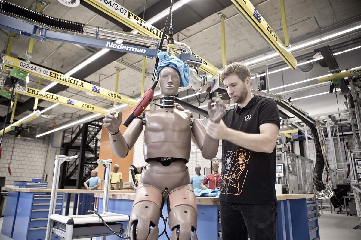 Das neue Technologiezentrum Fahrzeugsicherheit (TFS)