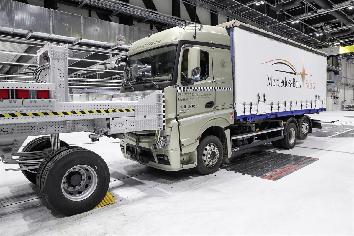 Das neue Technologiezentrum Fahrzeugsicherheit (TFS)