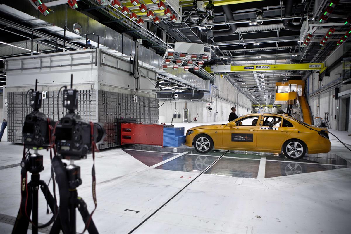 Das neue Technologiezentrum Fahrzeugsicherheit (TFS)