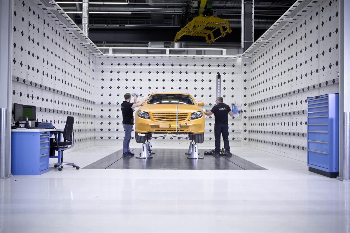 Das neue Technologiezentrum Fahrzeugsicherheit (TFS)