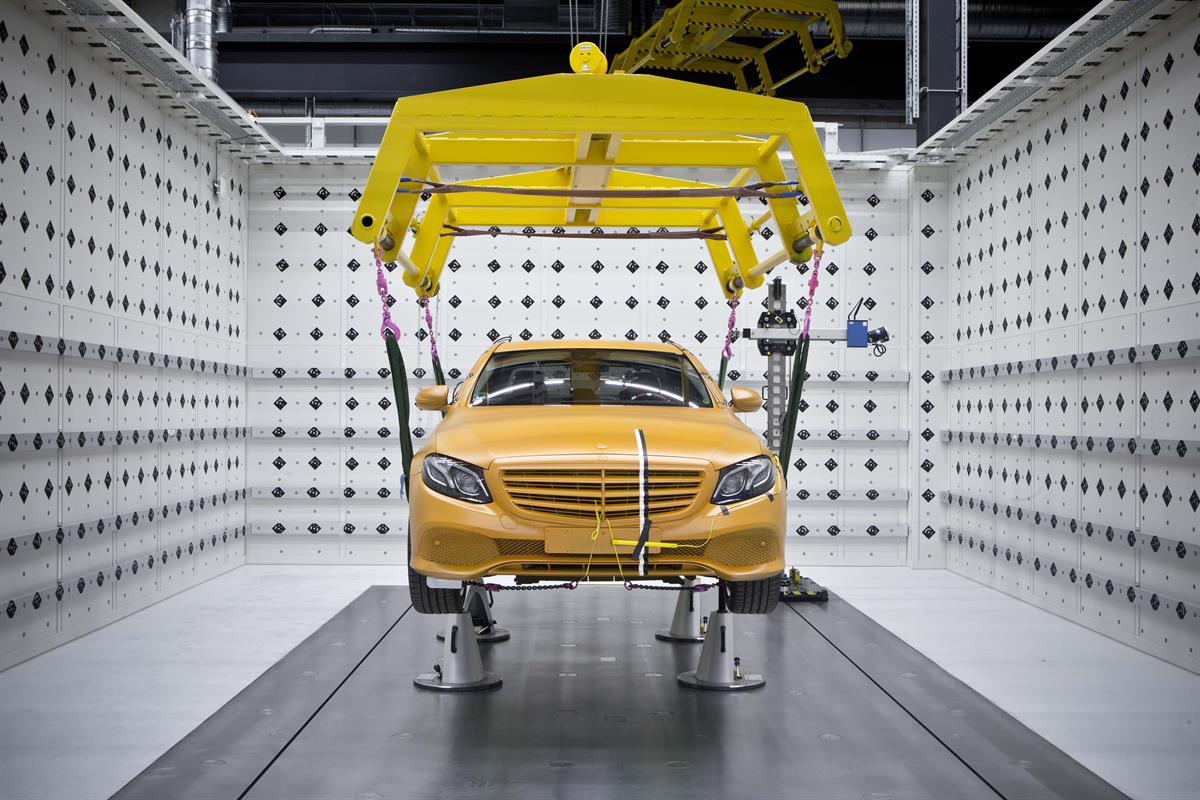 Das neue Technologiezentrum Fahrzeugsicherheit (TFS)
