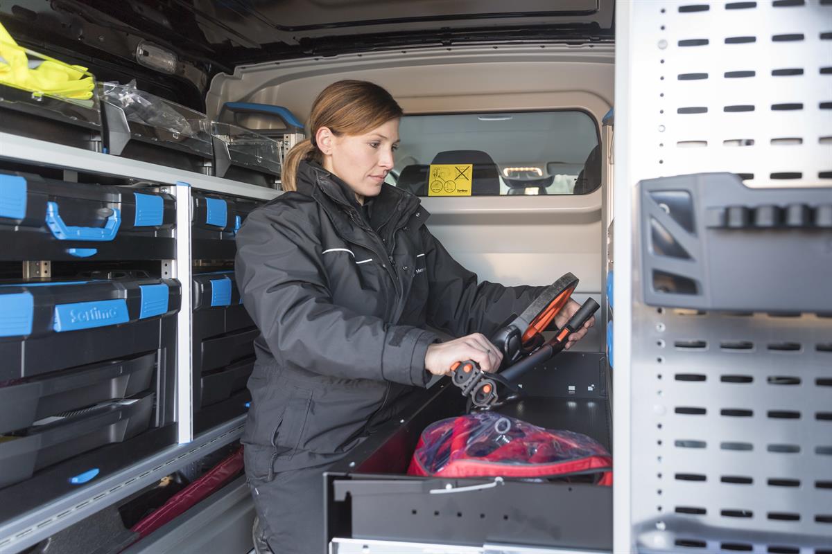 Mercedes-Benz Vans - Eigene Unfallforschung macht Transporter noch sicherer