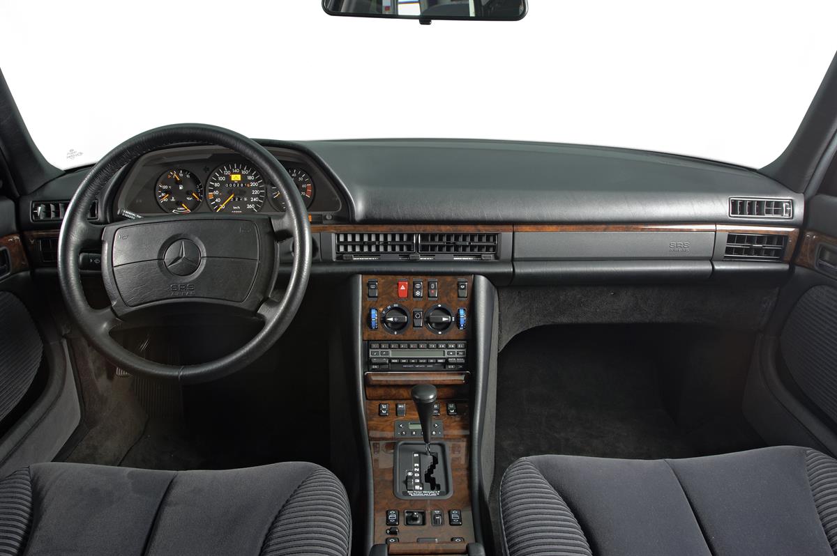 Airbag-Jubiläen: 30 Jahre Beifahrer-Airbag, 20 Jahre Windowbag