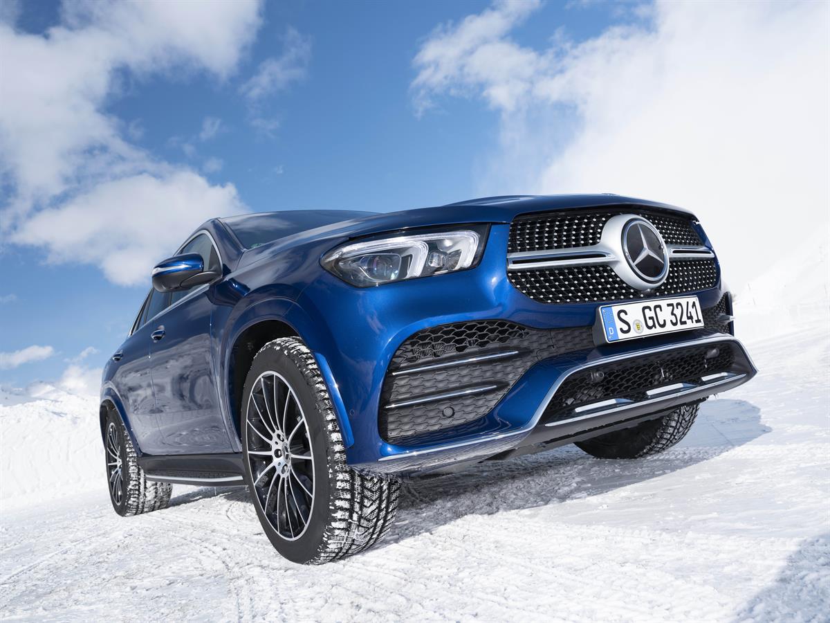 Mercedes_Benz_GLE_400_d_Coupe_brilliant_blue_metallic_Hochgurgl_2019
