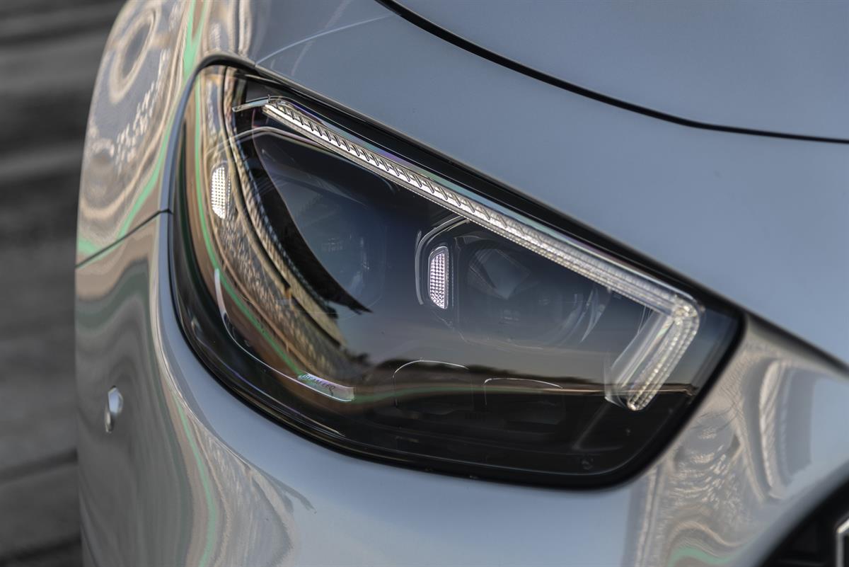 Mercedes-AMG E63s  E 63 S 4MATIC+ Limousine, high-tech-silbermetallic; Leder Exklusiv Nappa AMG zweifarbig - titangrau pearl  schwarz