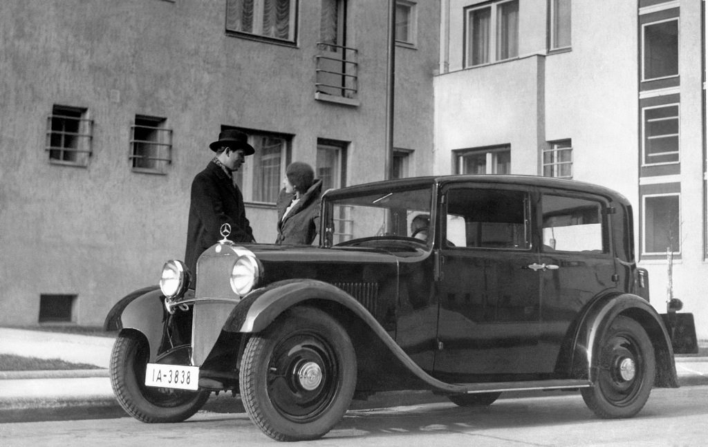 Mercedes-Benz 170 Limousine (W 15, Produktionszeitraum 1931 bis 1936). Genrefoto. (Fotosignatur der Mercedes-Benz Classic Archive: 13341)