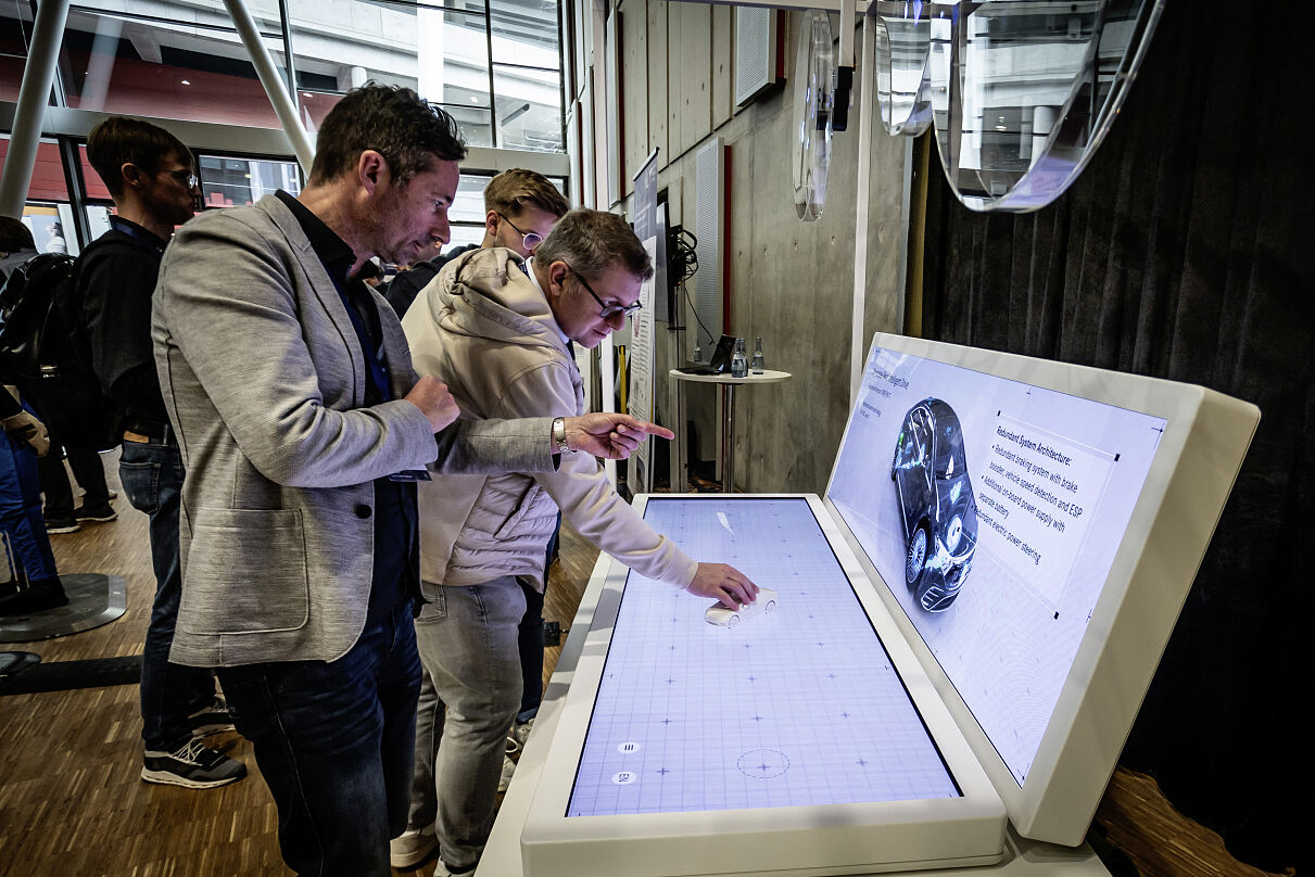 Deutsche Industrie schlägt neuen Entwicklungs-Standard für sicheres automatisiertes Fahren vor - Verbundprojekt Verifikations- und Validierungsmethoden