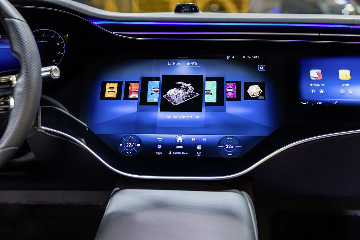 Mercedes-Benz läutet eine neue Ära der Benutzeroberfläche ein – mit menschenähnlichem virtuellen Assistenten auf Basis generativer KI