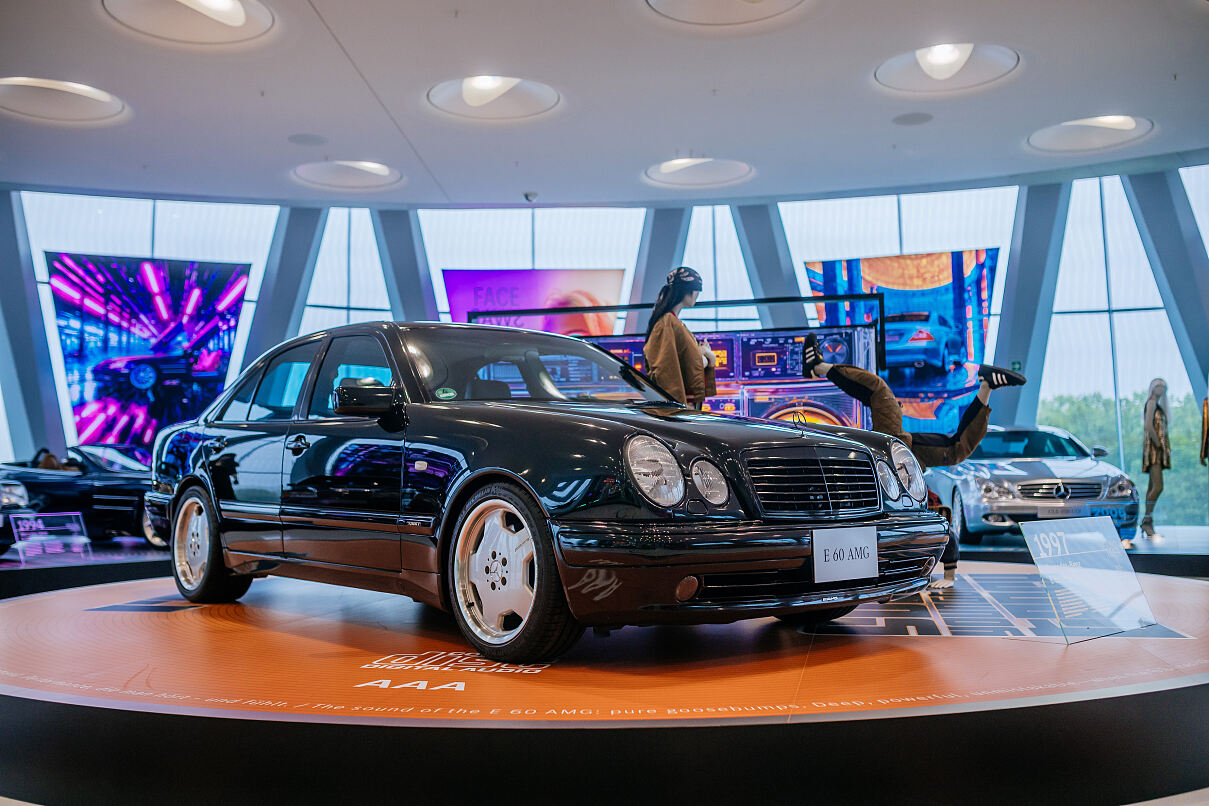Seltene Hochleistungslimousine der 1990er: Der Mercedes-Benz E 60 AMG in der Sonderausstellung „Youngtimer“
