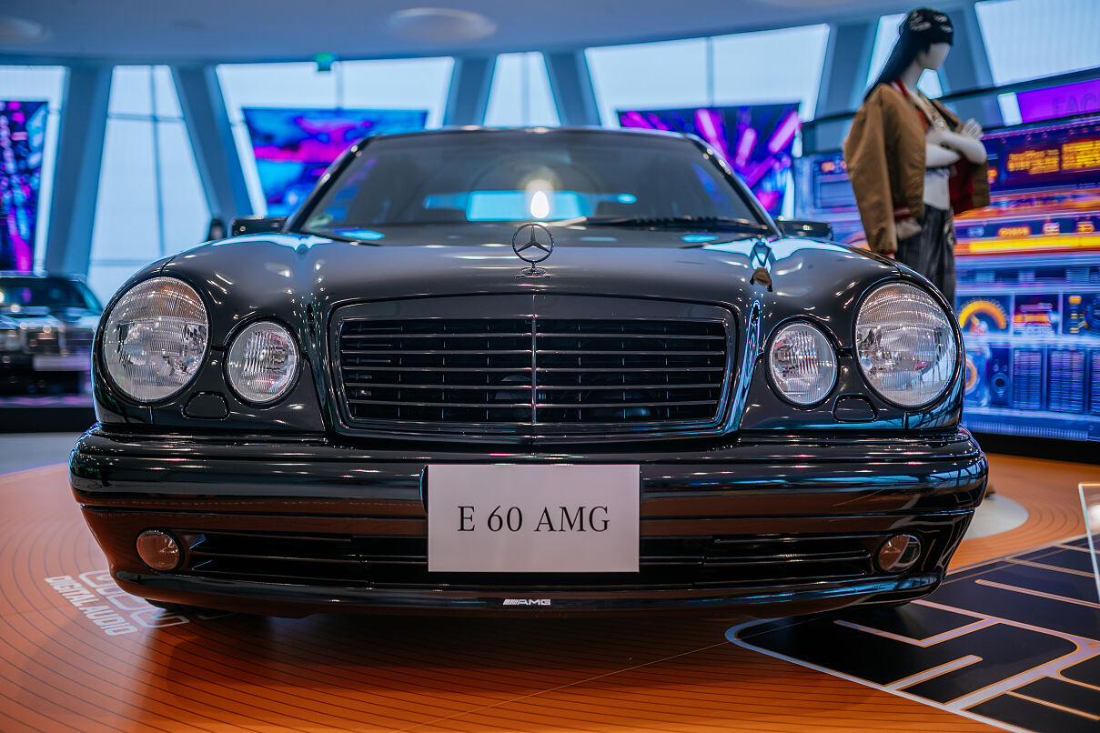Seltene Hochleistungslimousine der 1990er: Der Mercedes-Benz E 60 AMG in der Sonderausstellung „Youngtimer“