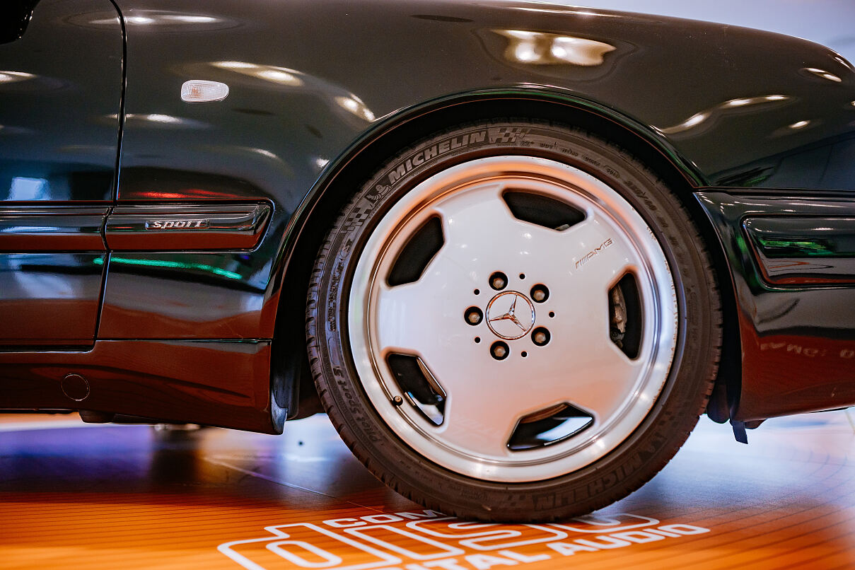 Seltene Hochleistungslimousine der 1990er: Der Mercedes-Benz E 60 AMG in der Sonderausstellung „Youngtimer“