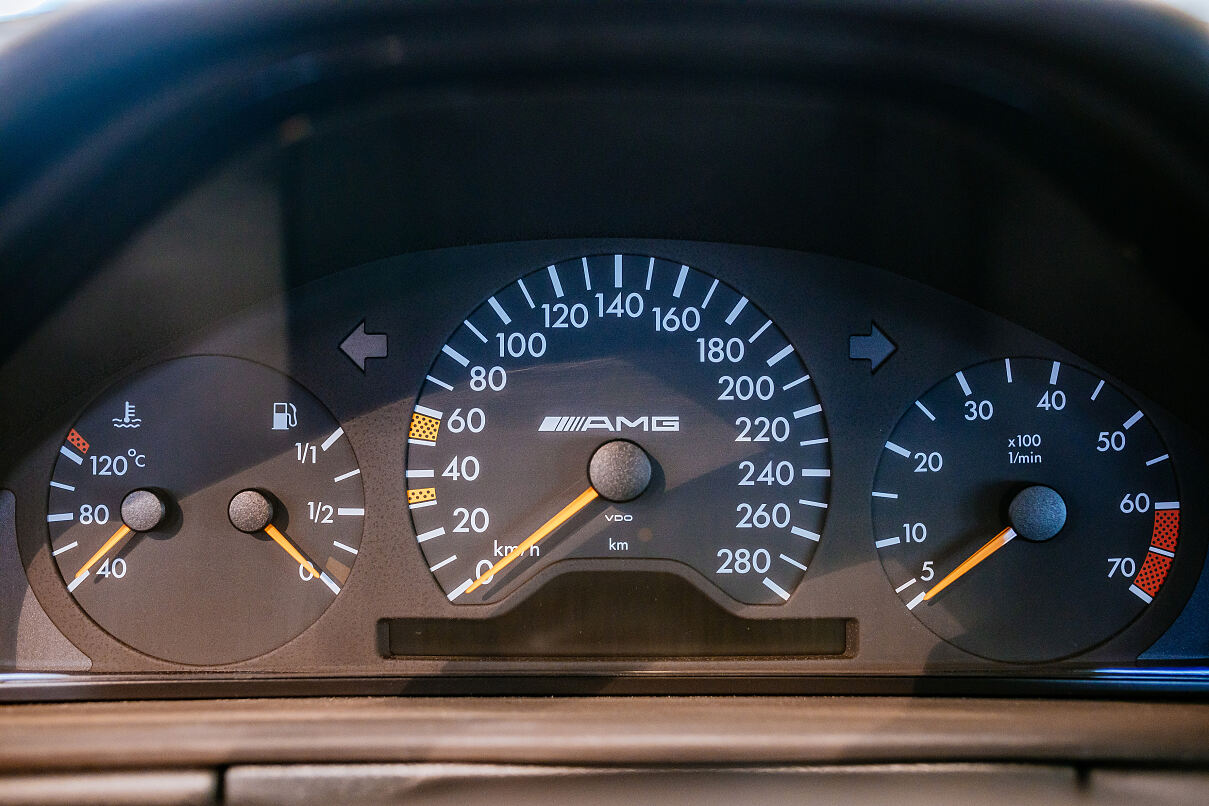 Seltene Hochleistungslimousine der 1990er: Der Mercedes-Benz E 60 AMG in der Sonderausstellung „Youngtimer“